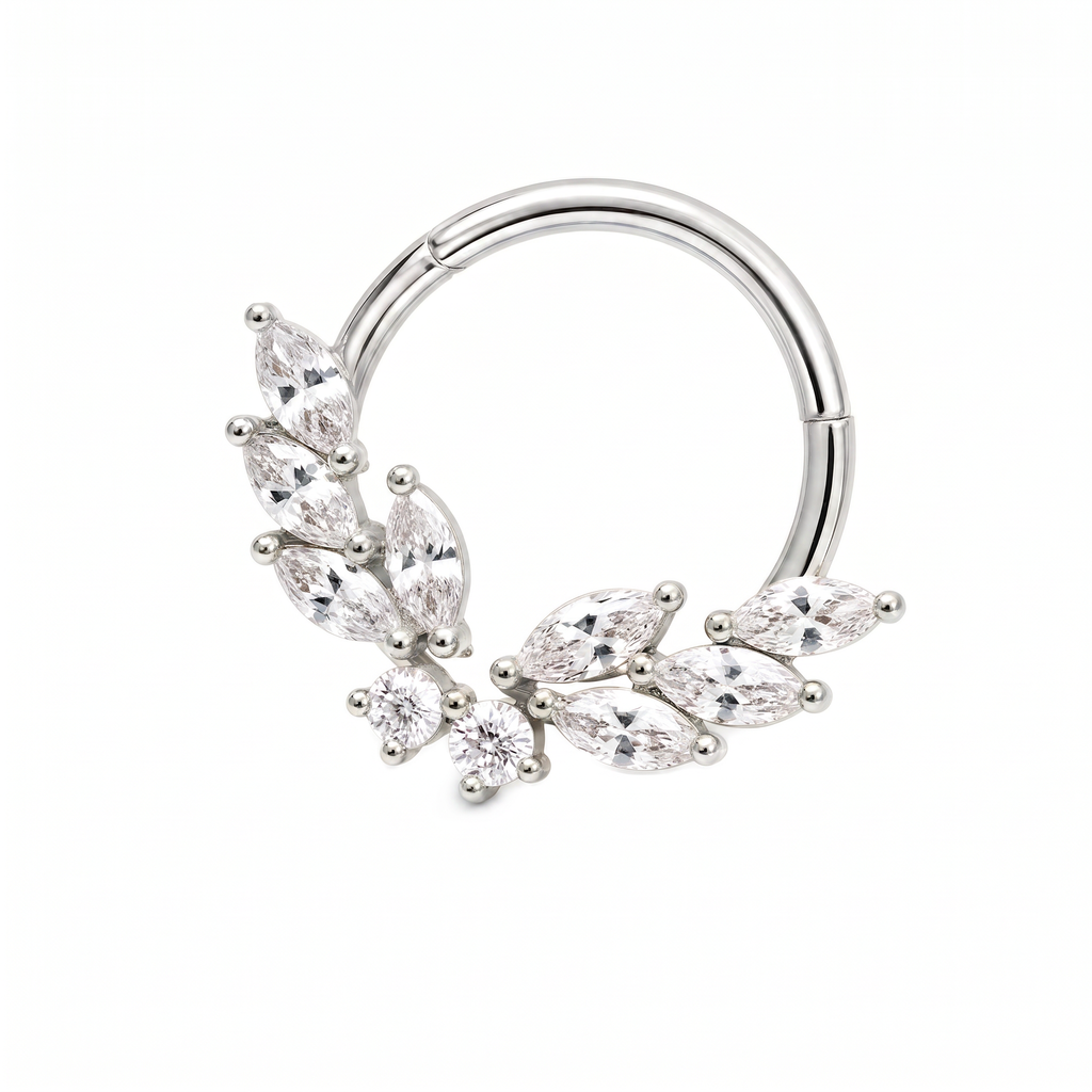 Piercing Princesse hélix & nez